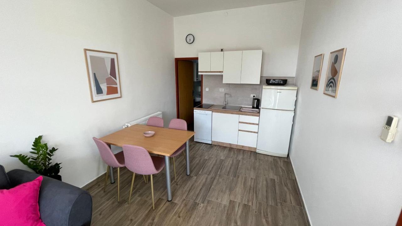 Apartments San Sukošan エクステリア 写真
