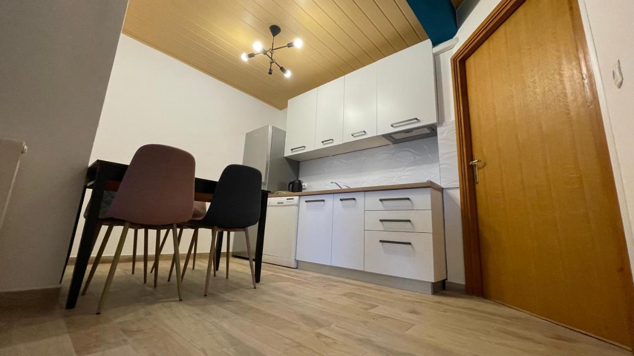 Apartments San Sukošan エクステリア 写真